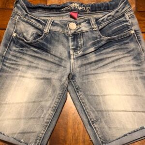 Almost Famous denim shorts size 9 (juniors).